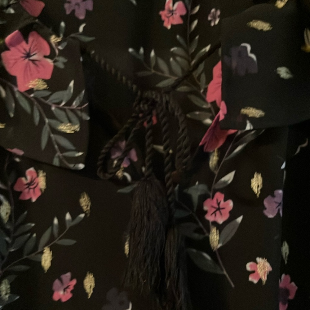 Juicy Couture Black Floral Top - Picture 3 of 7